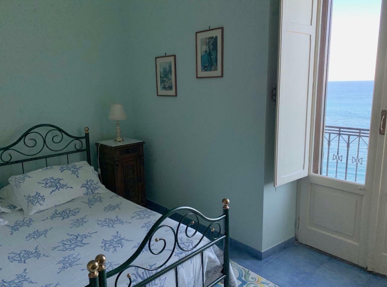 Antonio Bed and breakfast *